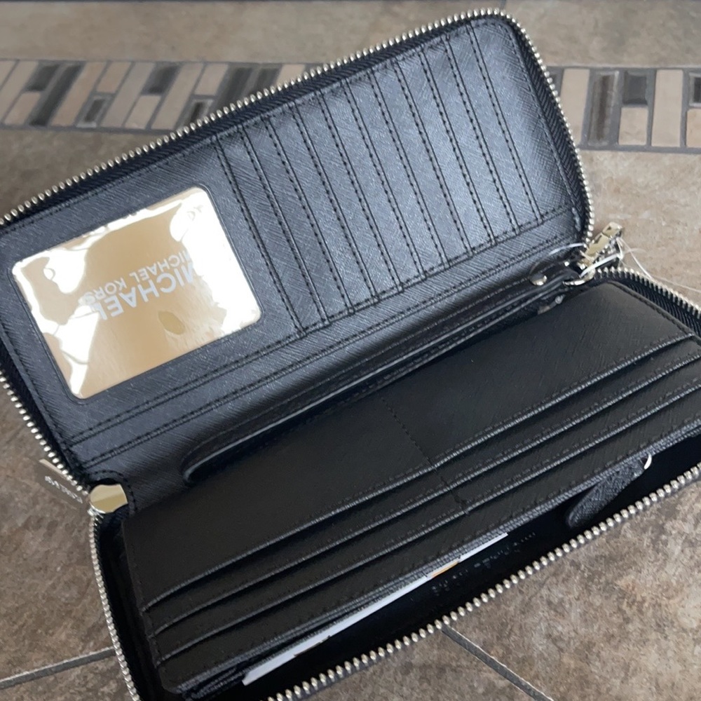 Michael Kors Jet Set Travel Large Travel CONTINENTAL Wristlet-Wallet - Picture 6 of 16